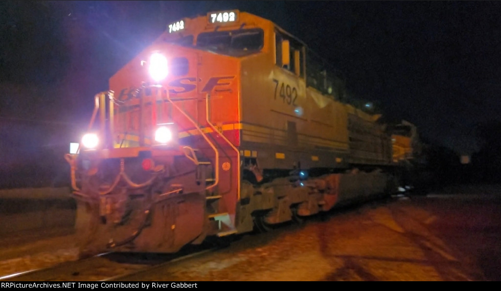 BNSF 7492